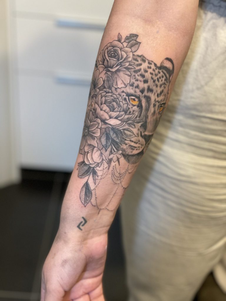 Tatuering gjord på Vallentuna Kliniken i Vallentuna
